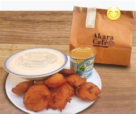 Akara Café