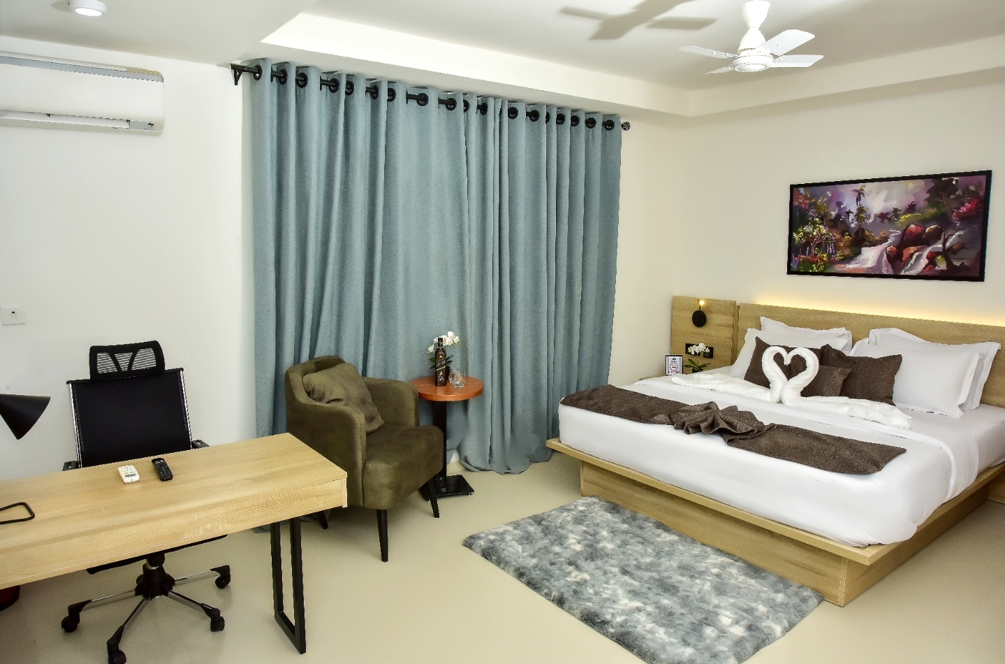 Executive Room - WoodSage Guest Inn