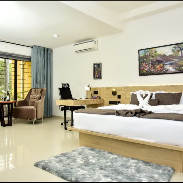 Deluxe Studio - WoodSage Guest Inn